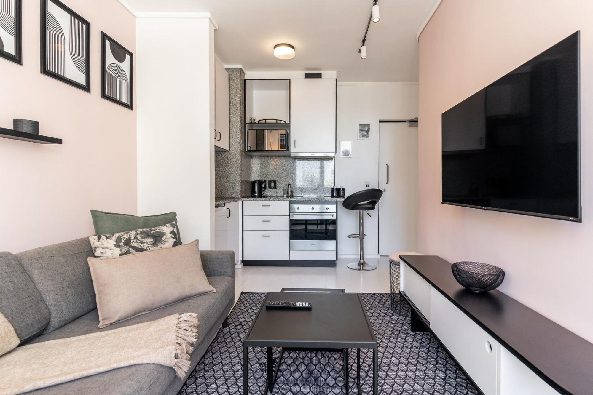 Flamingo 302: Sea Point Aprt With Sea Views