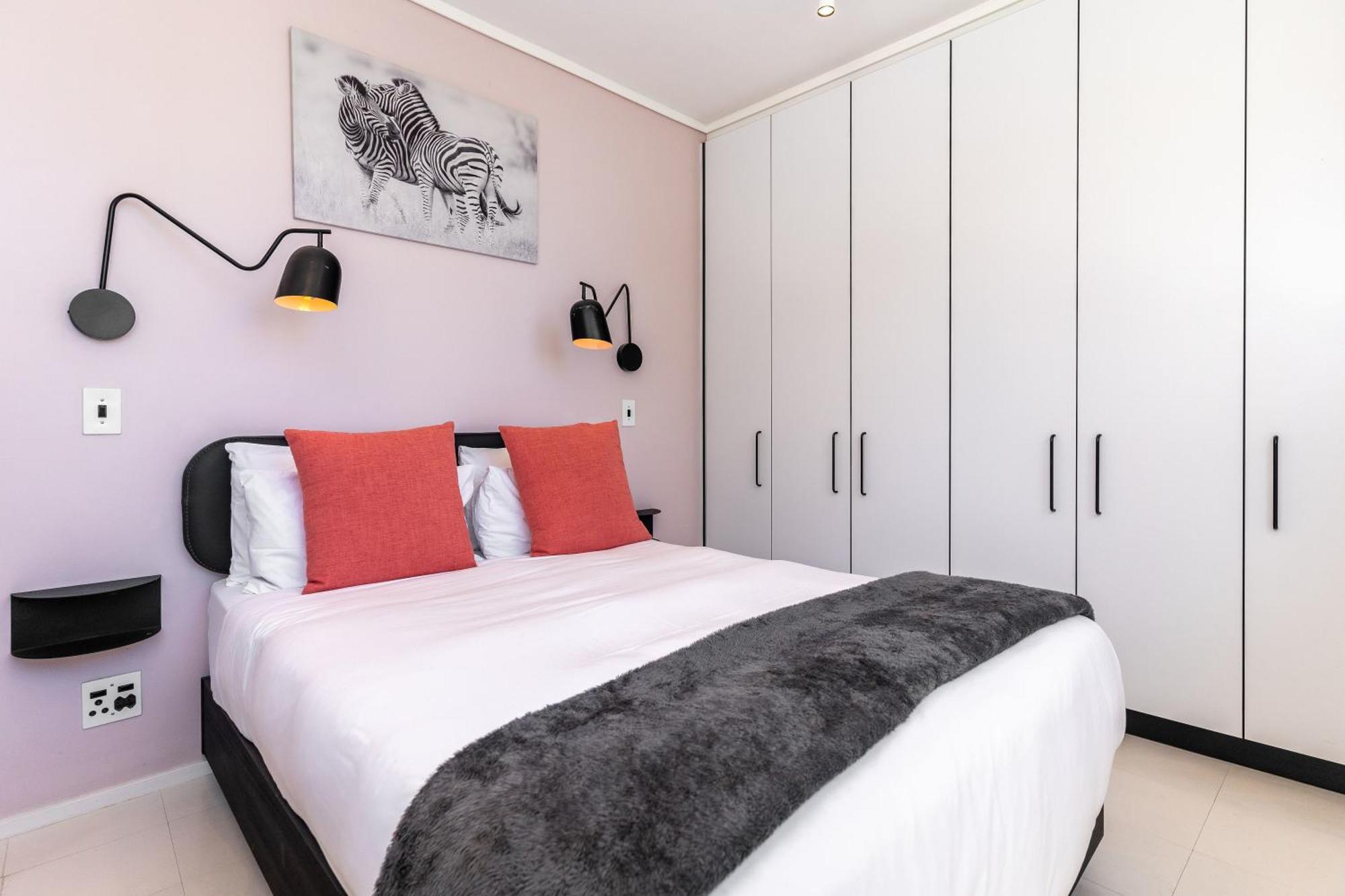 Apartment Flamingo 302: Sea Point Aprt With Sea Views